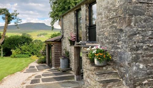 Studio with Mountain View