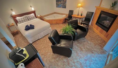 Queen Suite