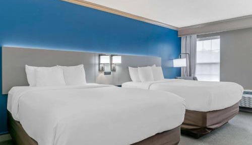 Queen Room with Two Queen Beds - Non-Smoking