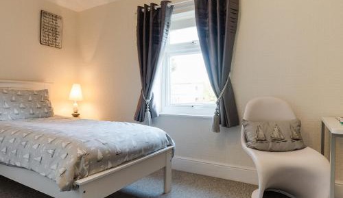 Single Room with Private Bathroom