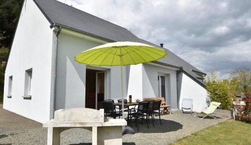 Three-Bedroom Holiday Home 