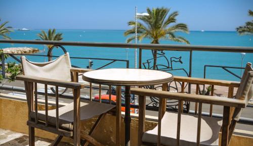 Deluxe Double Room with Balcony and Sea View