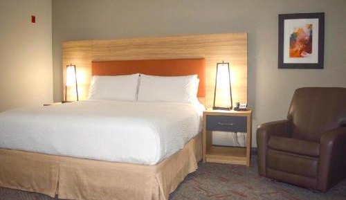 Queen Studio Suite with Two Queen Beds and Kitchen
