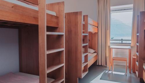 Sextuple Room with Shared Bathroom