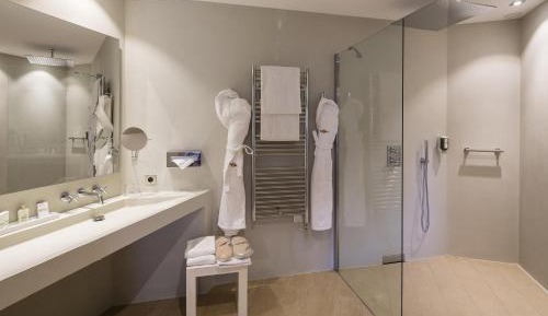 Deluxe Triple Room with Garden View - Ground Floor