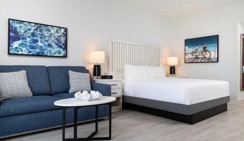 Luxury King Room- Coast Line View