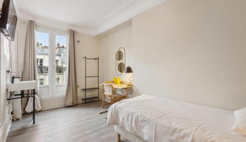 Standard Single Room with Shared Bathroom