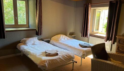 Quadruple Room with Shared Bathroom