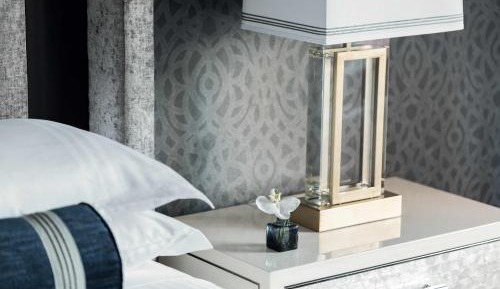 Deluxe King Room - Low Floor