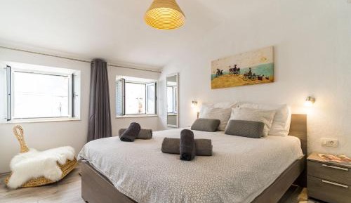 Superior Two-Bedroom Apartment with City View