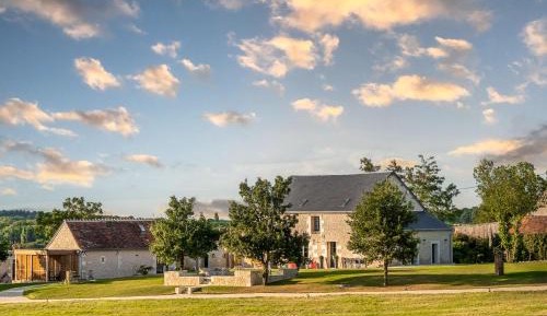Villa with Garden View