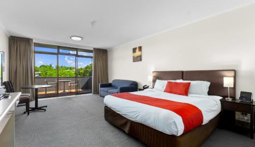 Executive Suite with Free Wifi and Parking