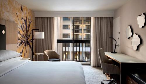 King Room with Juliet Balcony and Atrium View