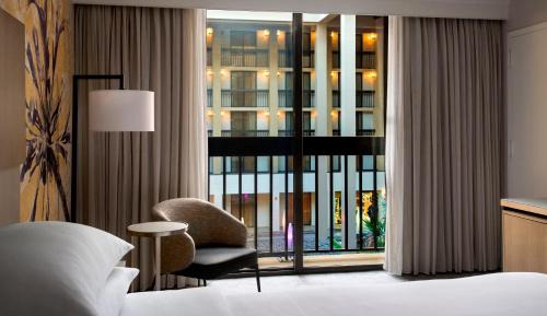 King Room with Juliet Balcony and Atrium View