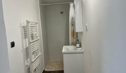 Apartment with Pool View 