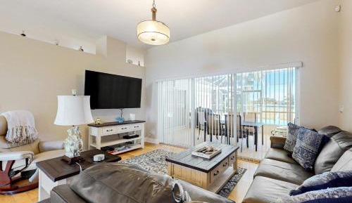 Three-Bedroom Vacation Home 