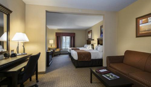 Queen Suite with Two Queen Beds - Non-Smoking