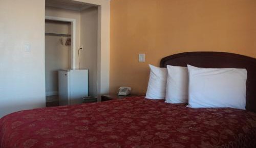 King Room - Non-Smoking