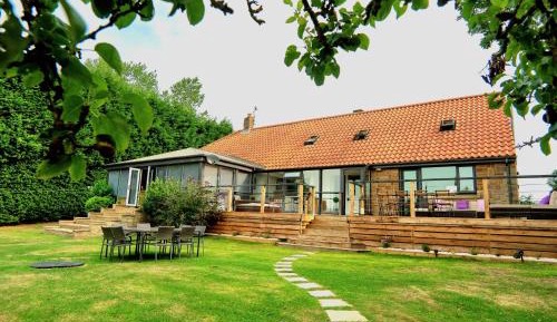 Superior Twin Room with Garden View