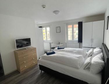 Deluxe Studio