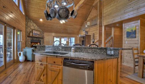 Four-Bedroom Holiday Home