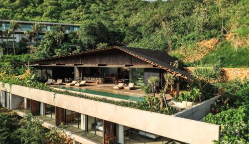 Four Bedroom Villa Layang with Sea View