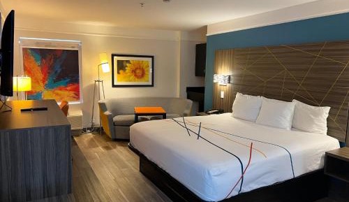 King Room with Sofa Bed