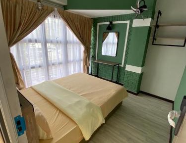 Double Room with Shared Toilet