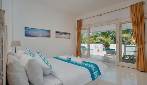 Deluxe Double Room with Balcony and Sea View