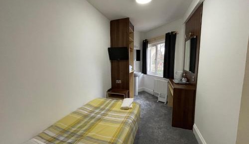 Single Room with Shared Bathroom