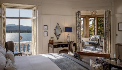Suite with Lake View