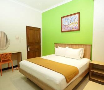 Queen Room