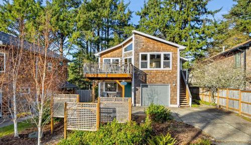 Three-Bedroom Vacation Home 