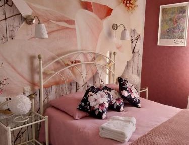 Family Room with Garden View