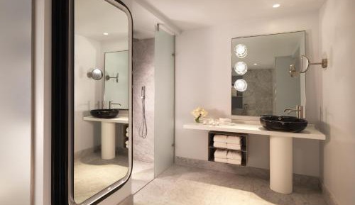 Suite with River View