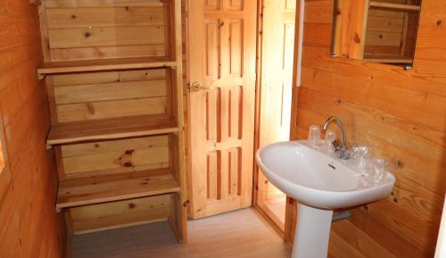 One Double Room, One Child Room Chalet 