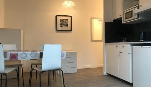 One-Bedroom Apartment