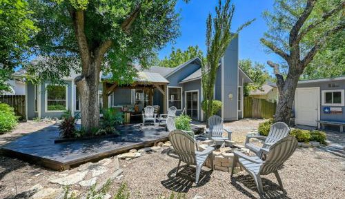 Three-Bedroom Vacation Home 