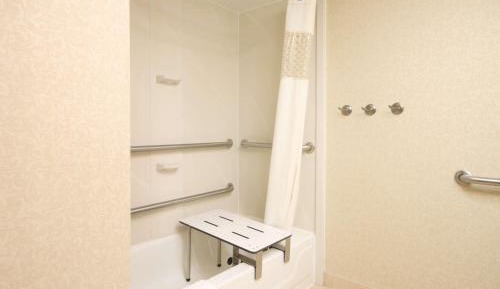 Queen Room - Disability Access