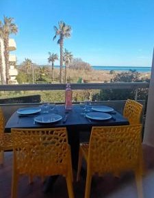 Studio Apartment with Sea View