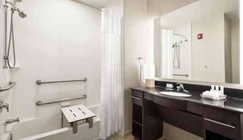 King Suite with Tub - Mobility/Hearing Accessible