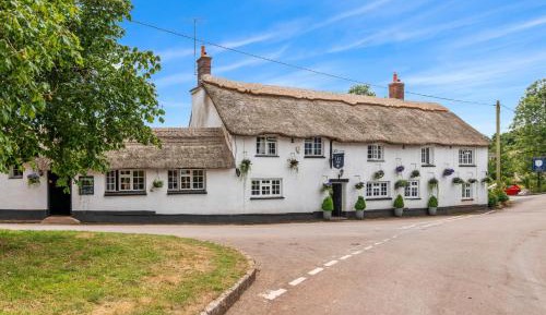 Superior Deluxe Double or Twin Room 