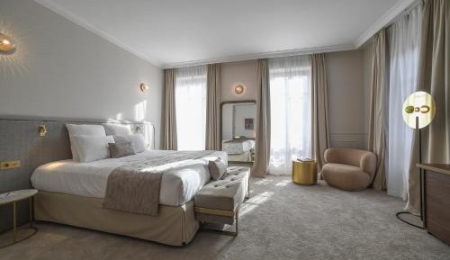 Standard Double Suite