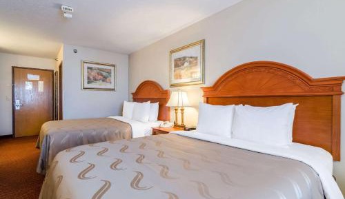 Quadruple Room with Two Queen Beds - Disability Access/Non Smoking/Interior Hall