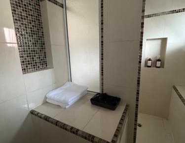 Apartment with Garden View