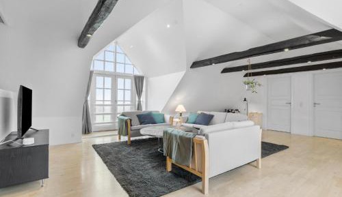 Five-Bedroom Holiday Home