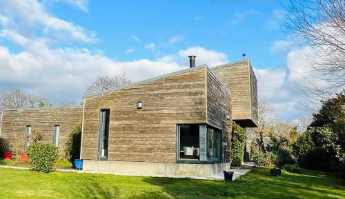 Standard Double Room with Shared Bathroom