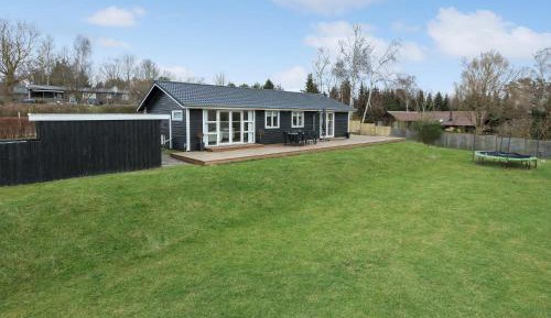 Three-Bedroom Vacation Home 