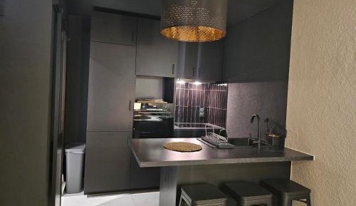 One-Bedroom Apartment - Non-Smoking