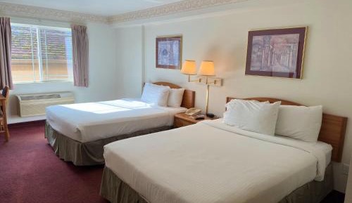 Queen Room with Two Queen Beds - Non-Smoking